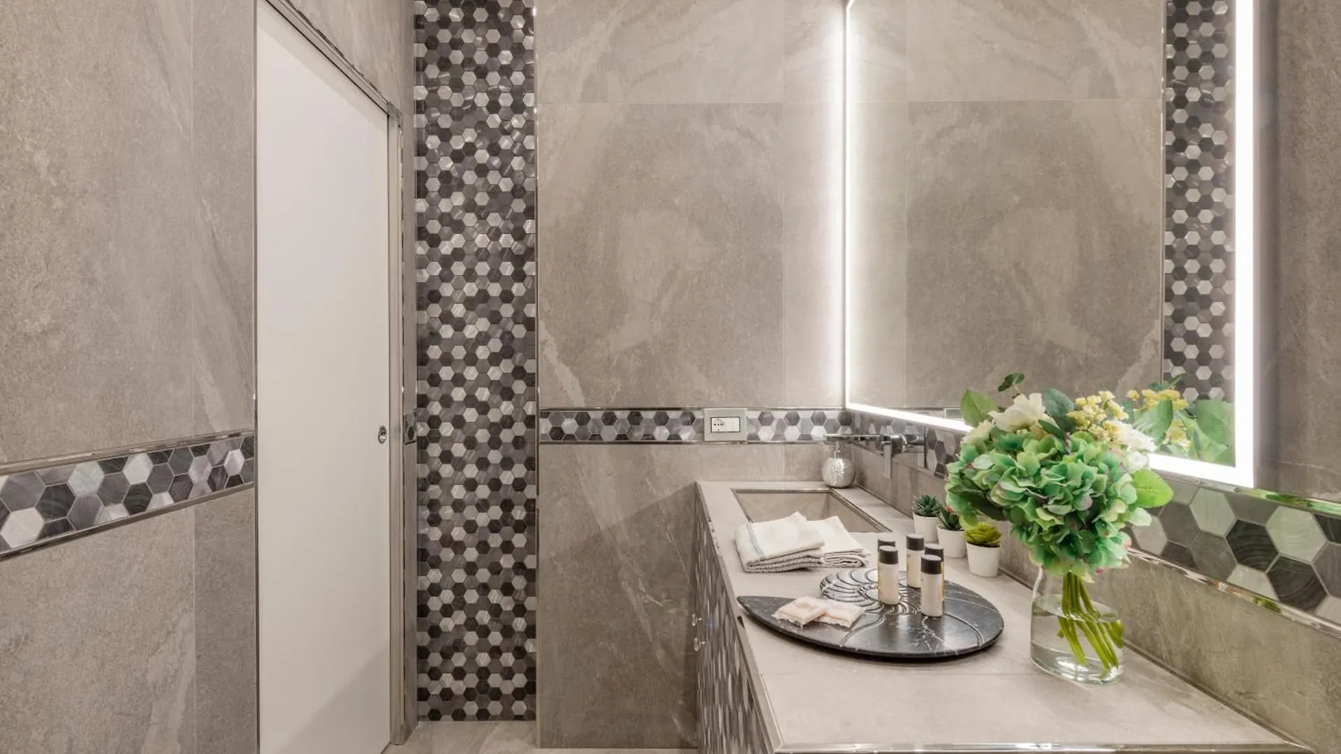 Falcone, 5 - Downtown Apartment Milan